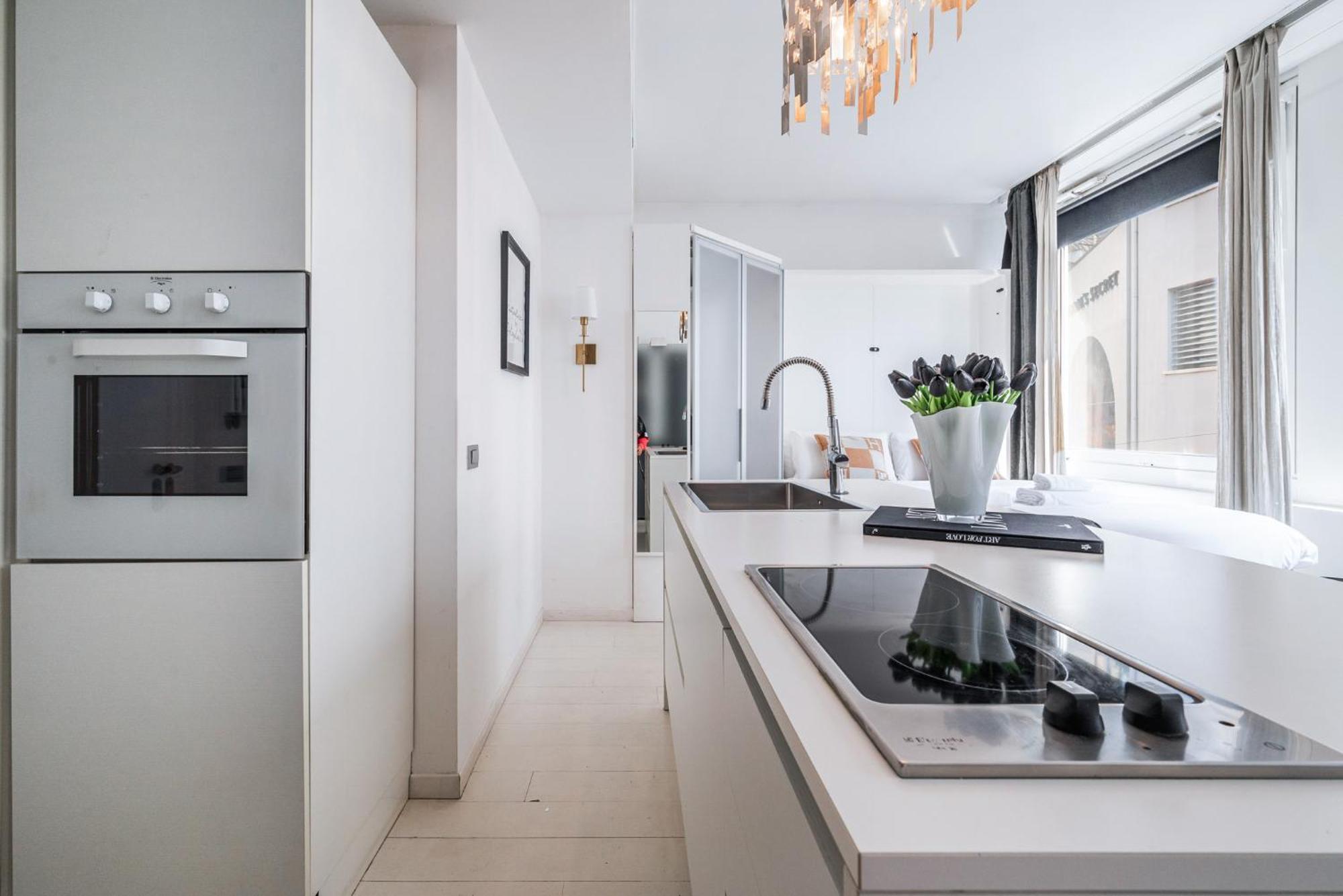 The Boutique Houses - Iconic Suite In Galleria Duomo With Private Parking Milán Exterior foto